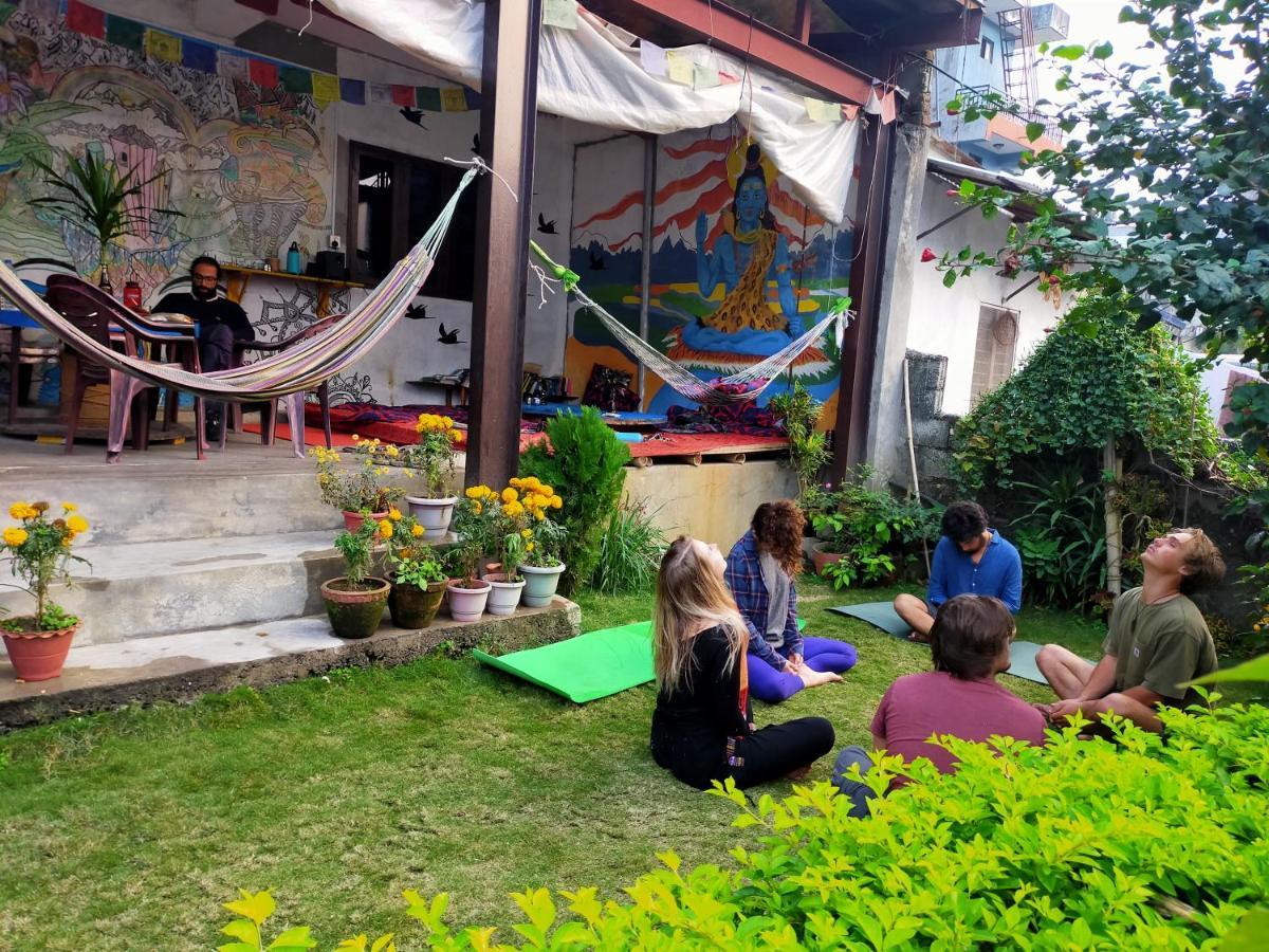 Youth Hostel *